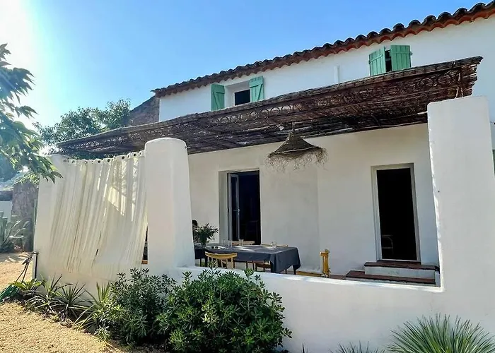 Villa Grand Mas Provencal, A 200m, Parking Prive Ferme, Piscine Chauffee *