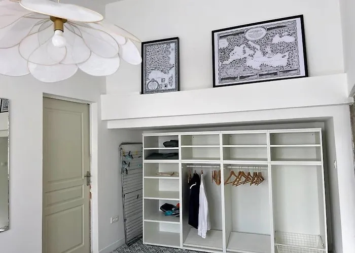 Grand Mas Provençal, à 200m, Parking Privé Fermé, Piscine Chauffée Villa *