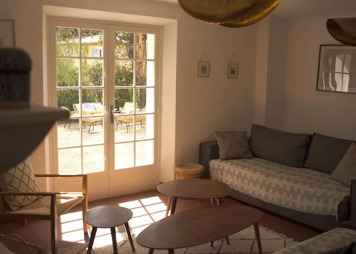 Grand Mas Provencal, A 200m, Parking Prive Ferme, Piscine Chauffee Sainte-Maxime