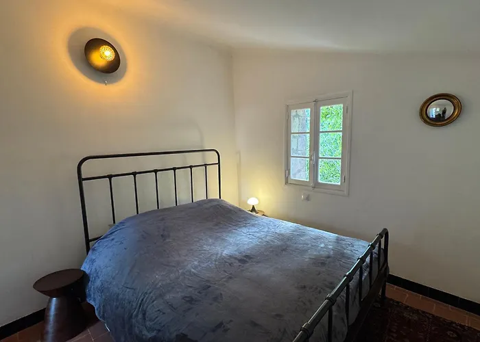 Grand Mas Provençal, à 200m, Parking Privé Fermé, Piscine Chauffée *